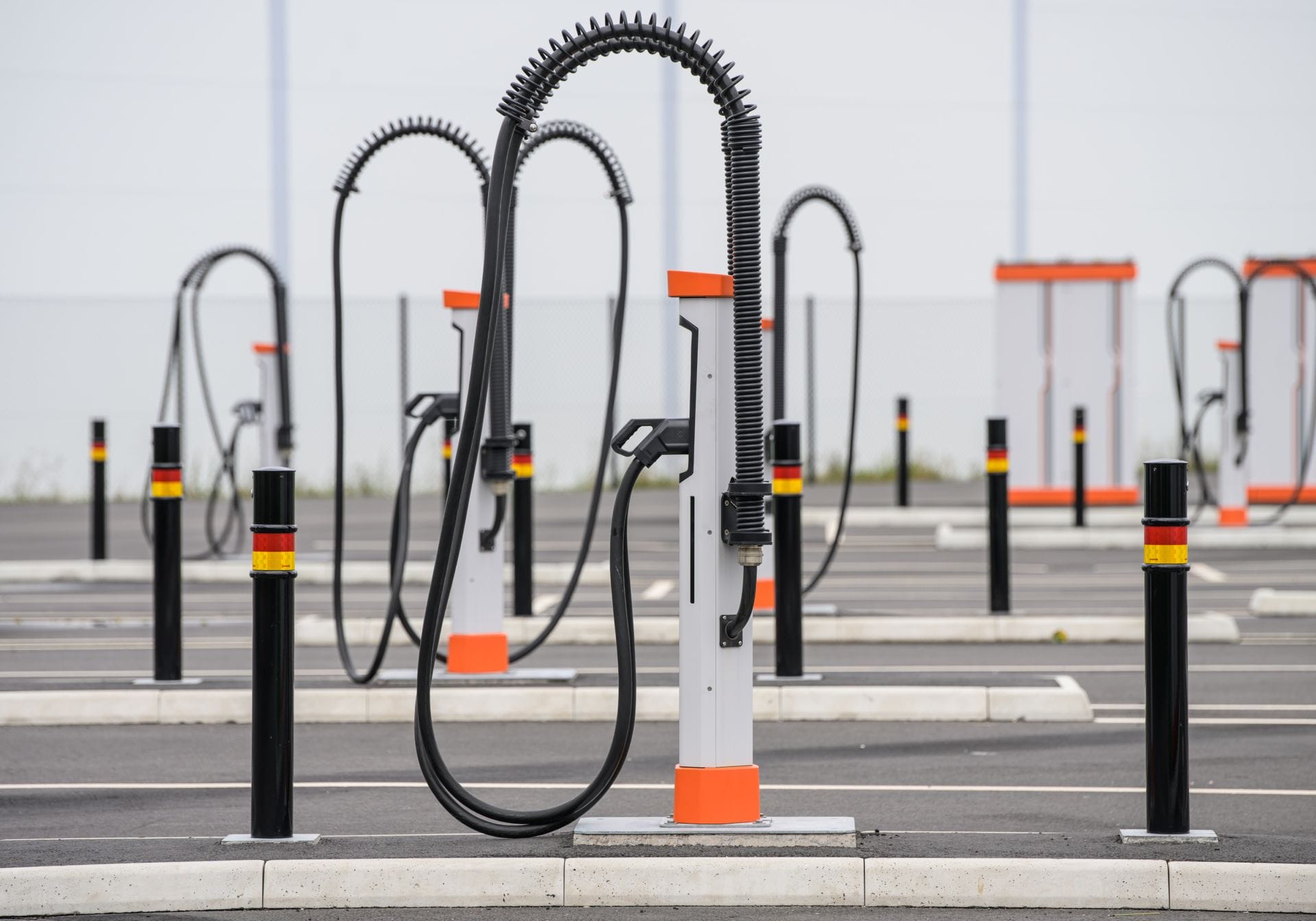 DC Fast Charging Kempower Satellites in parking lot